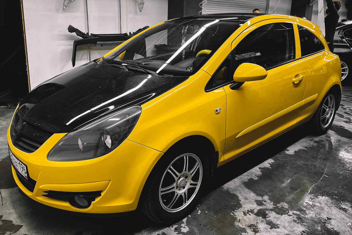 Opel Corsa оклейка крыши